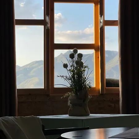 Xhagolands بيت ضيافة Përmet